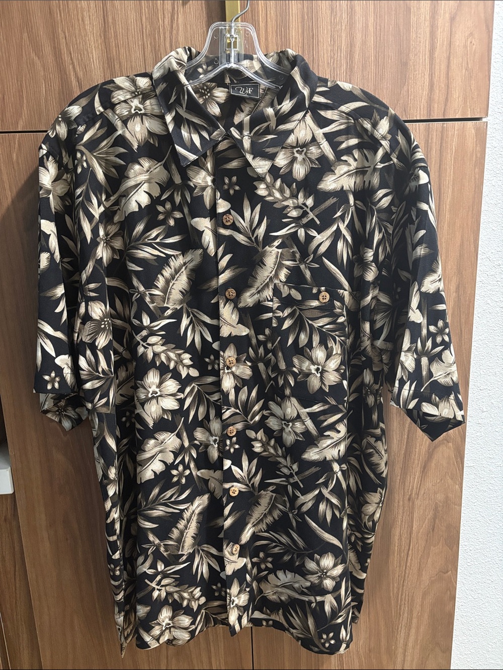 WF men’s Hawaiian shirt size L